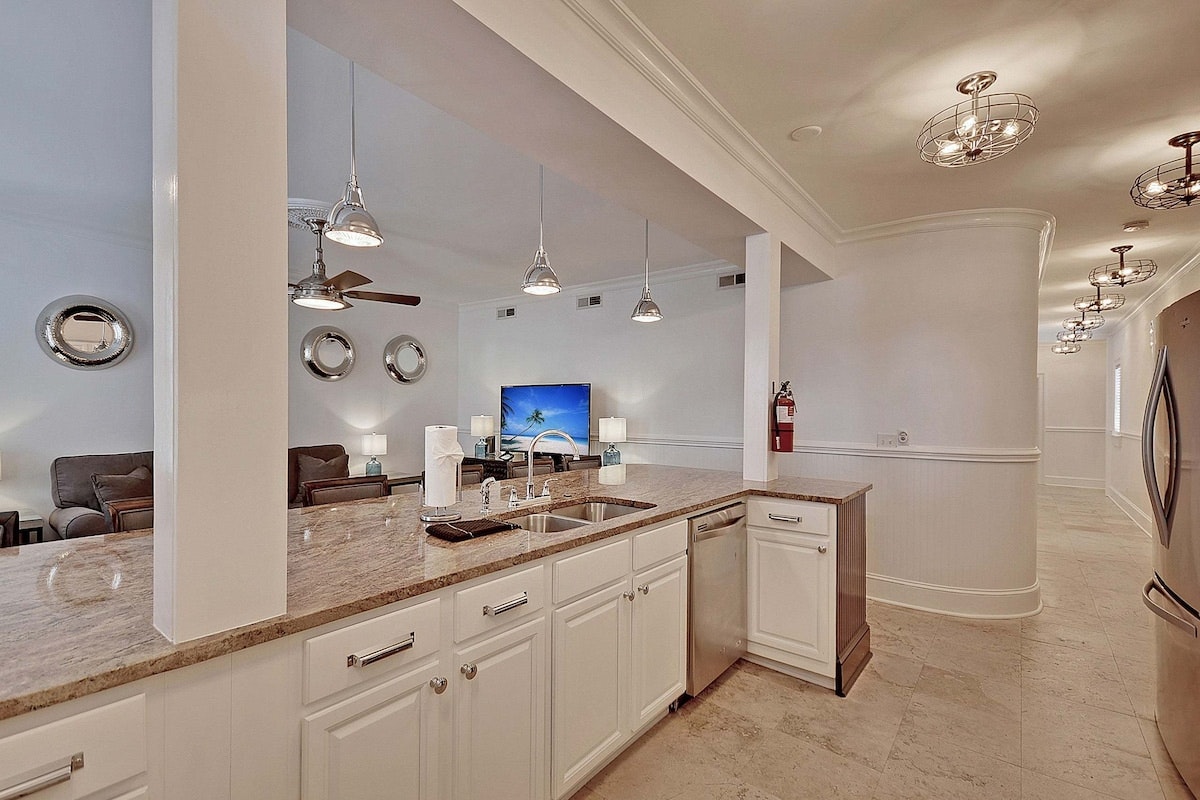 Charleston Home 1006045