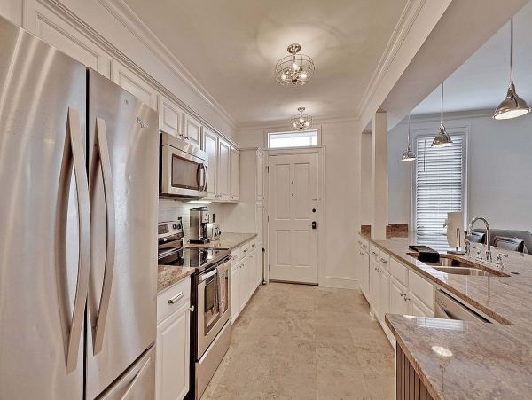 Charleston Home 1006045