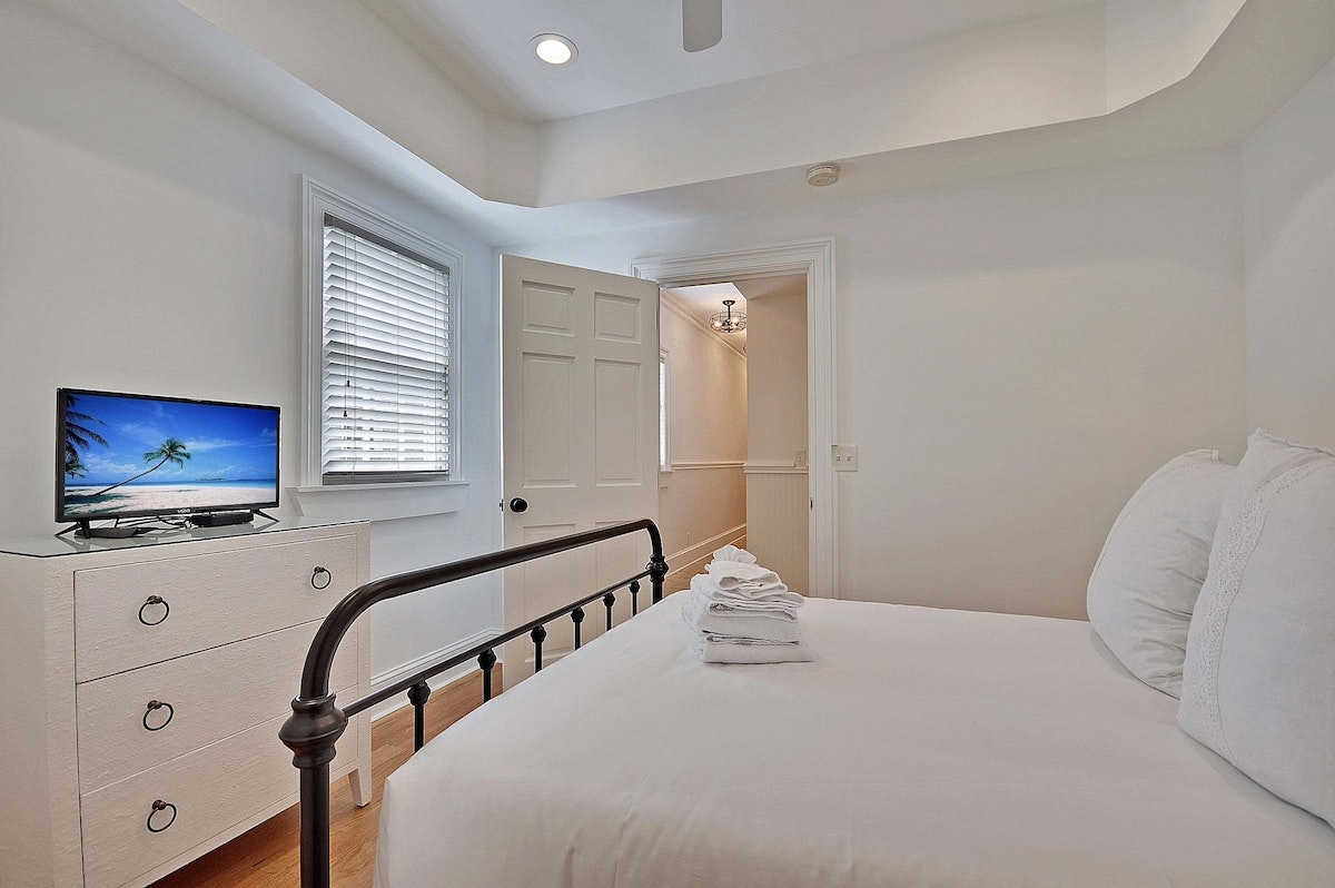 Charleston Home 1006045
