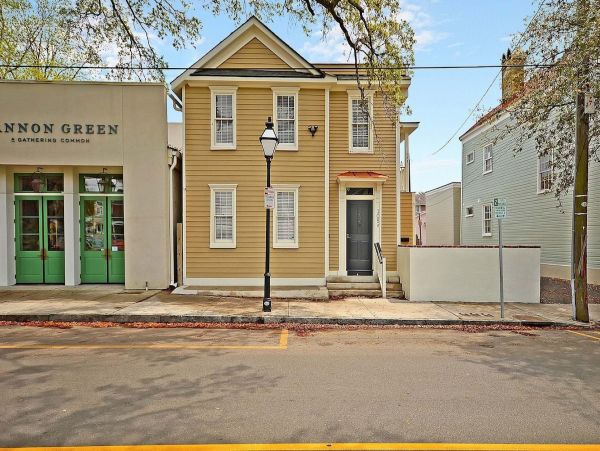 Charleston Home 1006045