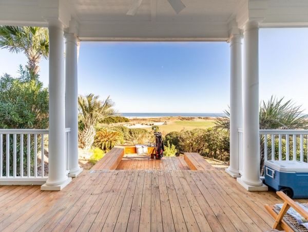 Three Bedroom Home in Isle of Palms with Great Views