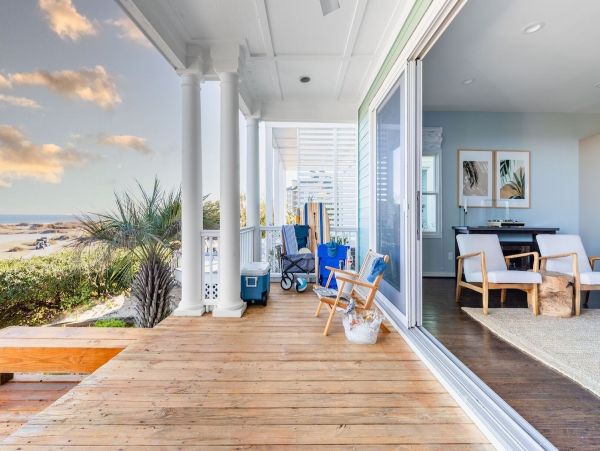 Three Bedroom Home in Isle of Palms with Great Views
