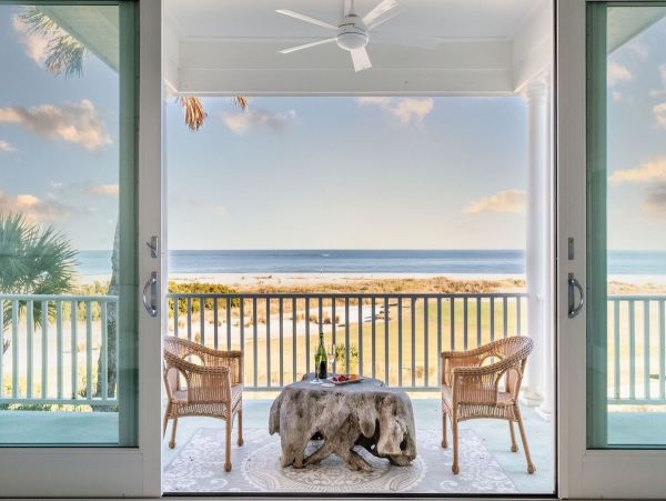 Three Bedroom Home in Isle of Palms with Great Views