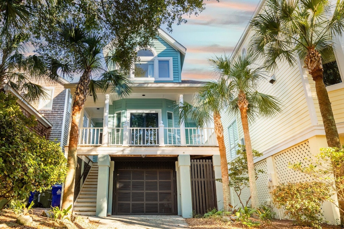 Three Bedroom Home in Isle of Palms with Great Views