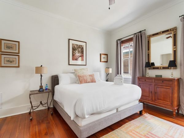 Charleston Home 1006047