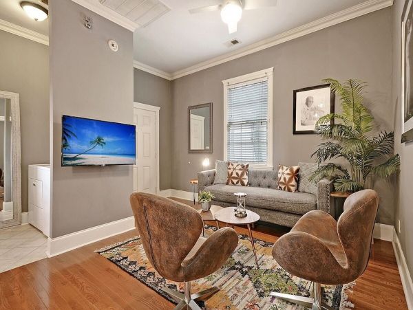 Charleston Home 1006049