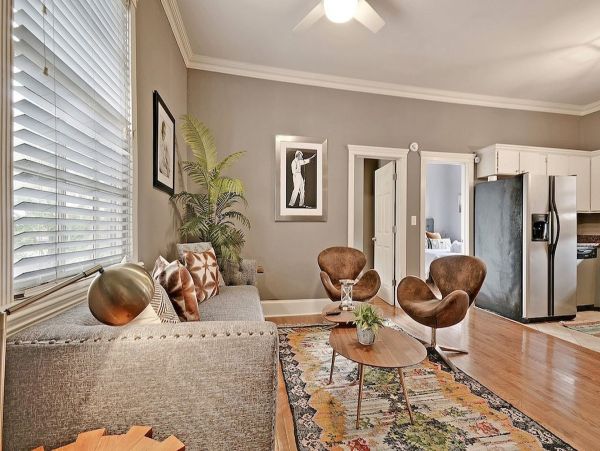 Charleston Home 1006049