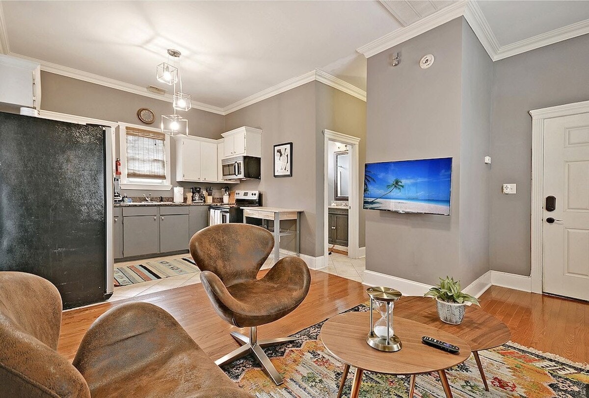 Charleston Home 1006049