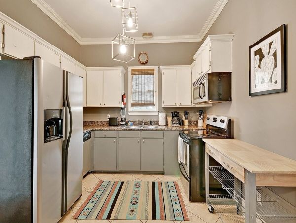 Charleston Home 1006049