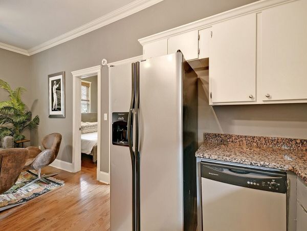 Charleston Home 1006049