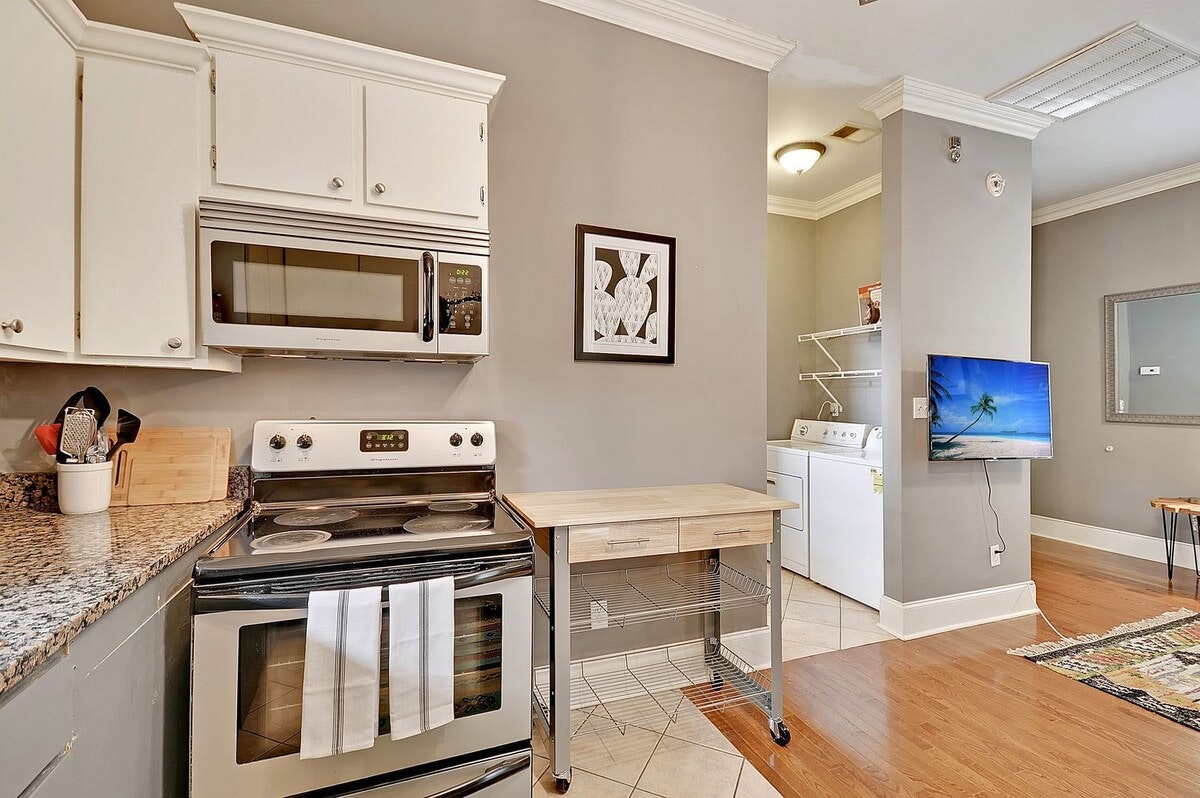 Charleston Home 1006049