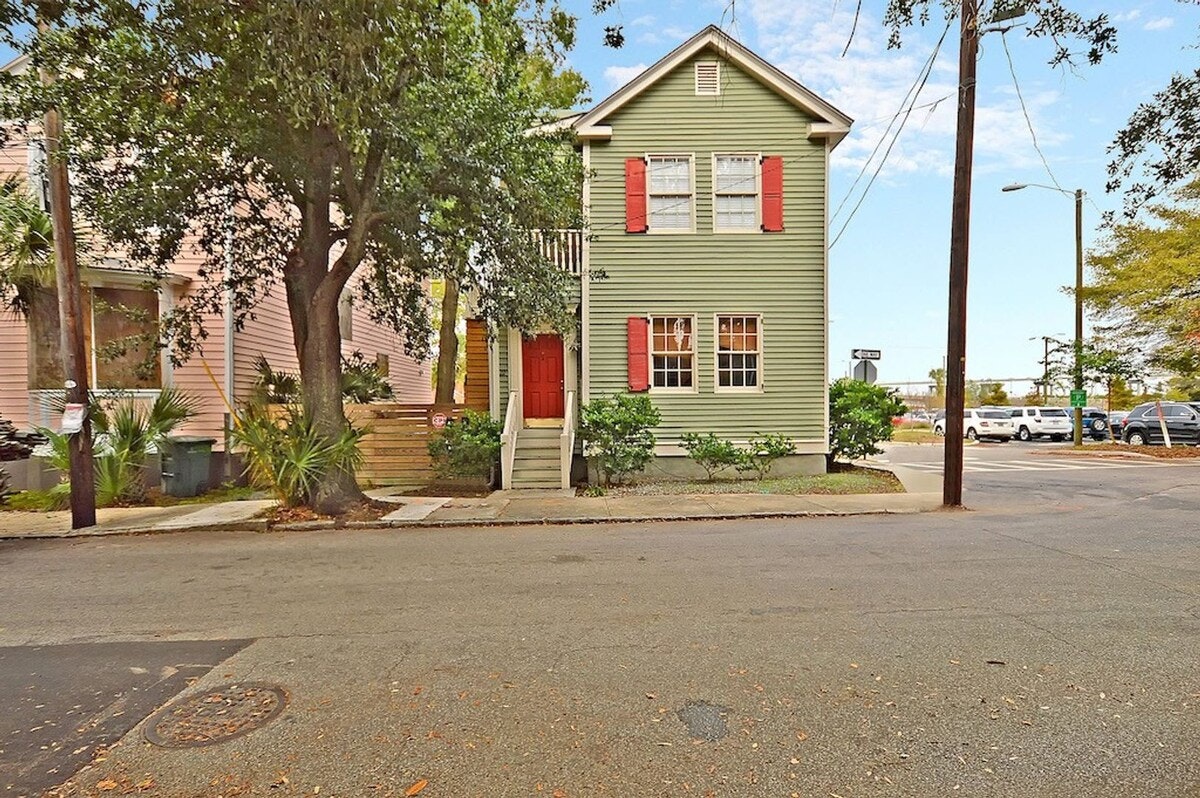 Charleston Home 1006049