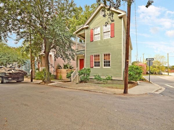 Charleston Home 1006049