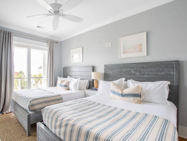 Five Bedroom Home in Isle of Palms Sleeps 12 Guests