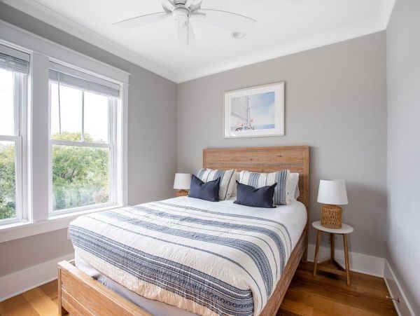 Five Bedroom Home in Isle of Palms Sleeps 12 Guests