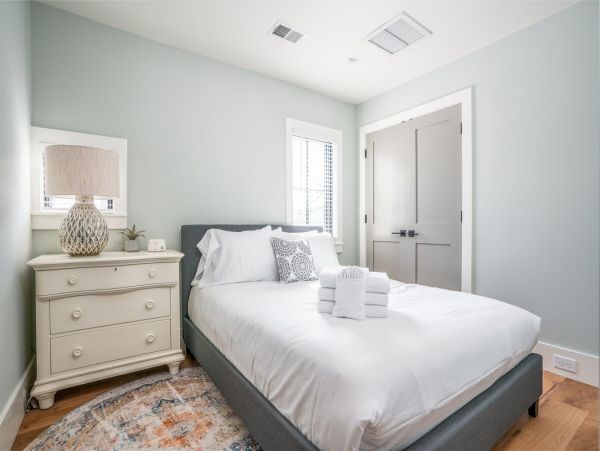 Charleston Home 1006051