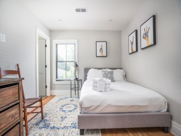Charleston Home 1006051