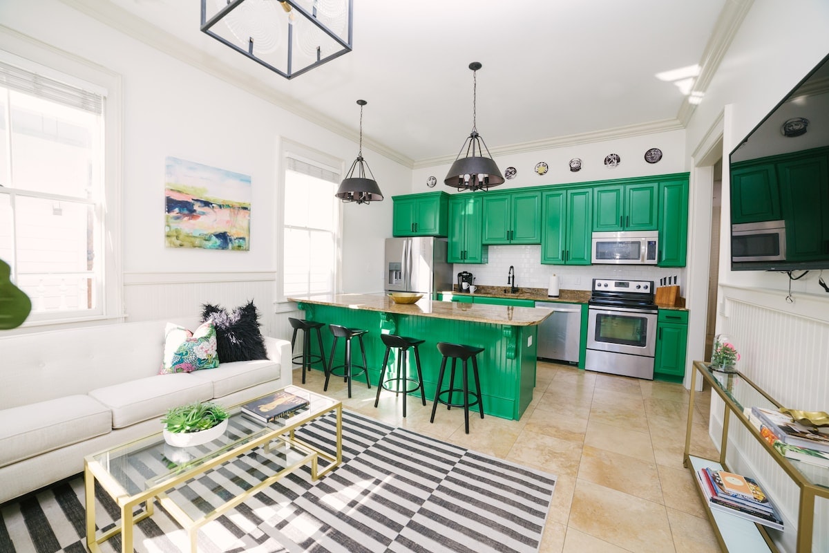 Charleston Home 1006052