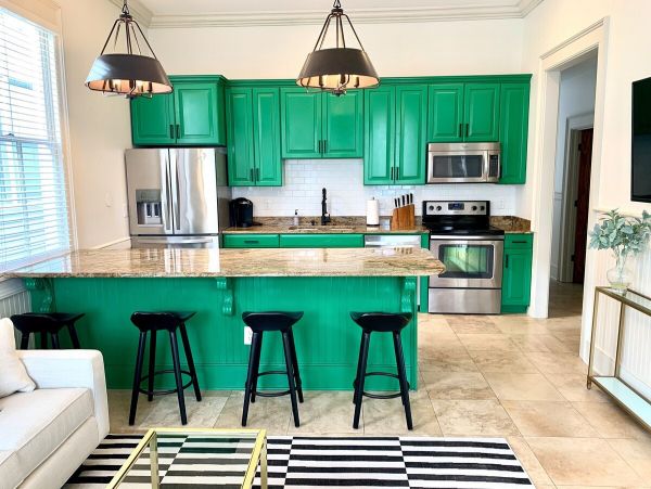 Charleston Home 1006052