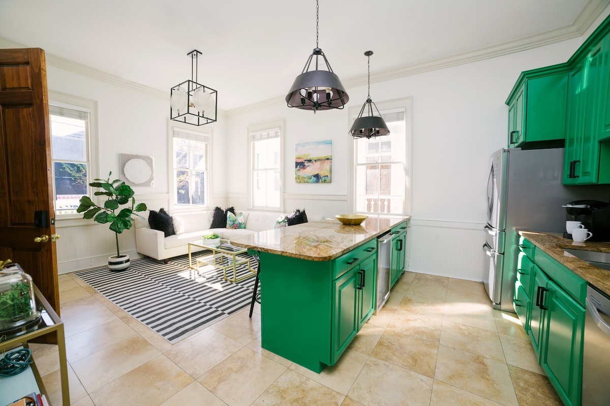Charleston Home 1006052