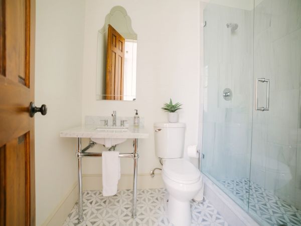 Charleston Home 1006052