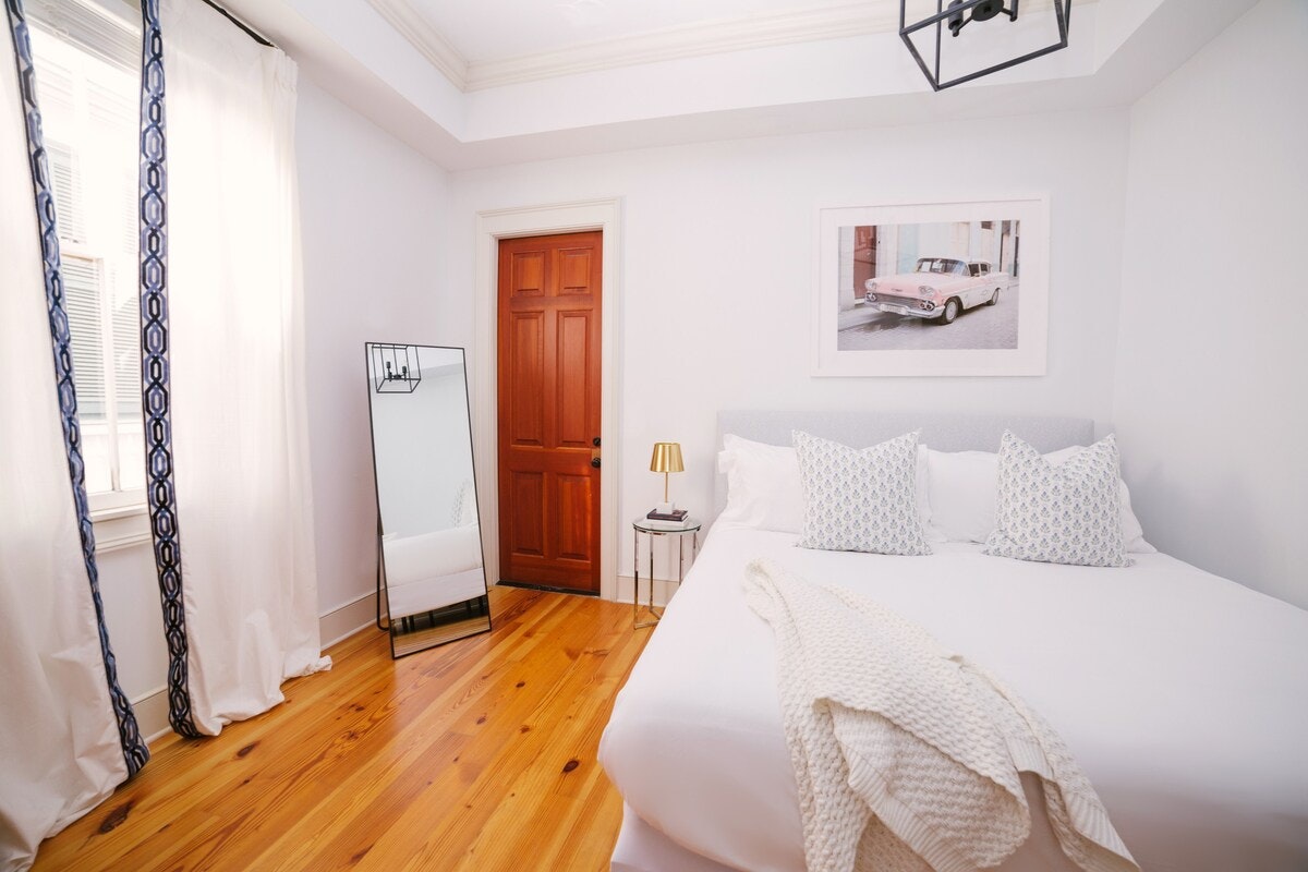Charleston Home 1006052