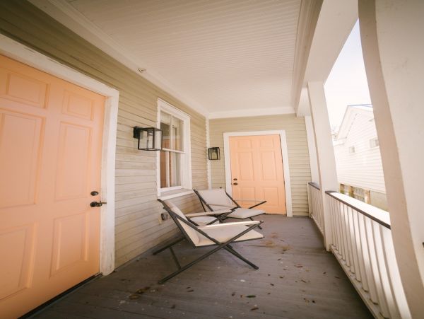 Charleston Home 1006052