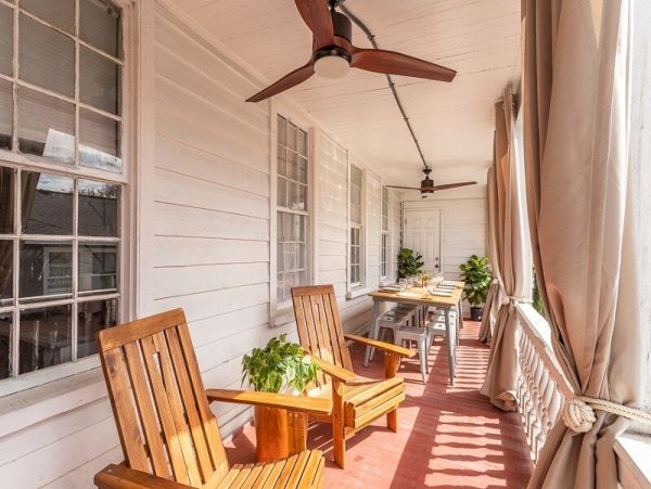 Charleston Home 1006053