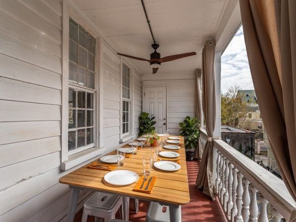 Charleston Home 1006053