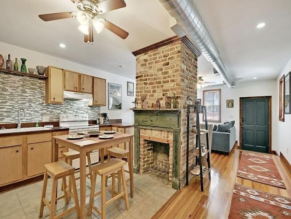 Charleston Home 1006054