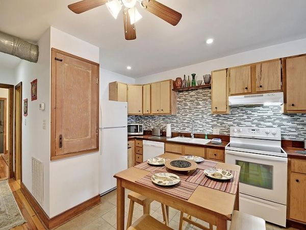 Charleston Home 1006054