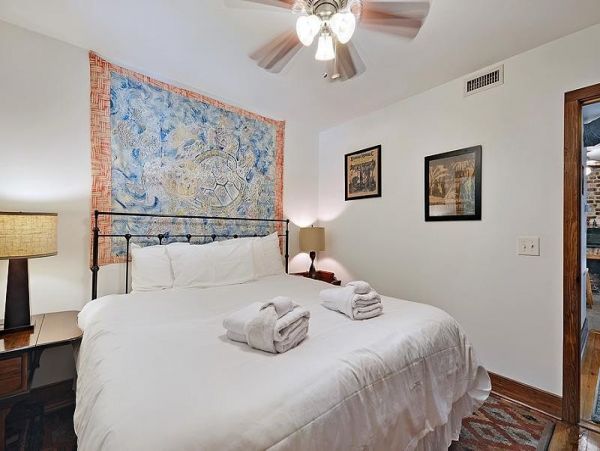 Charleston Home 1006054