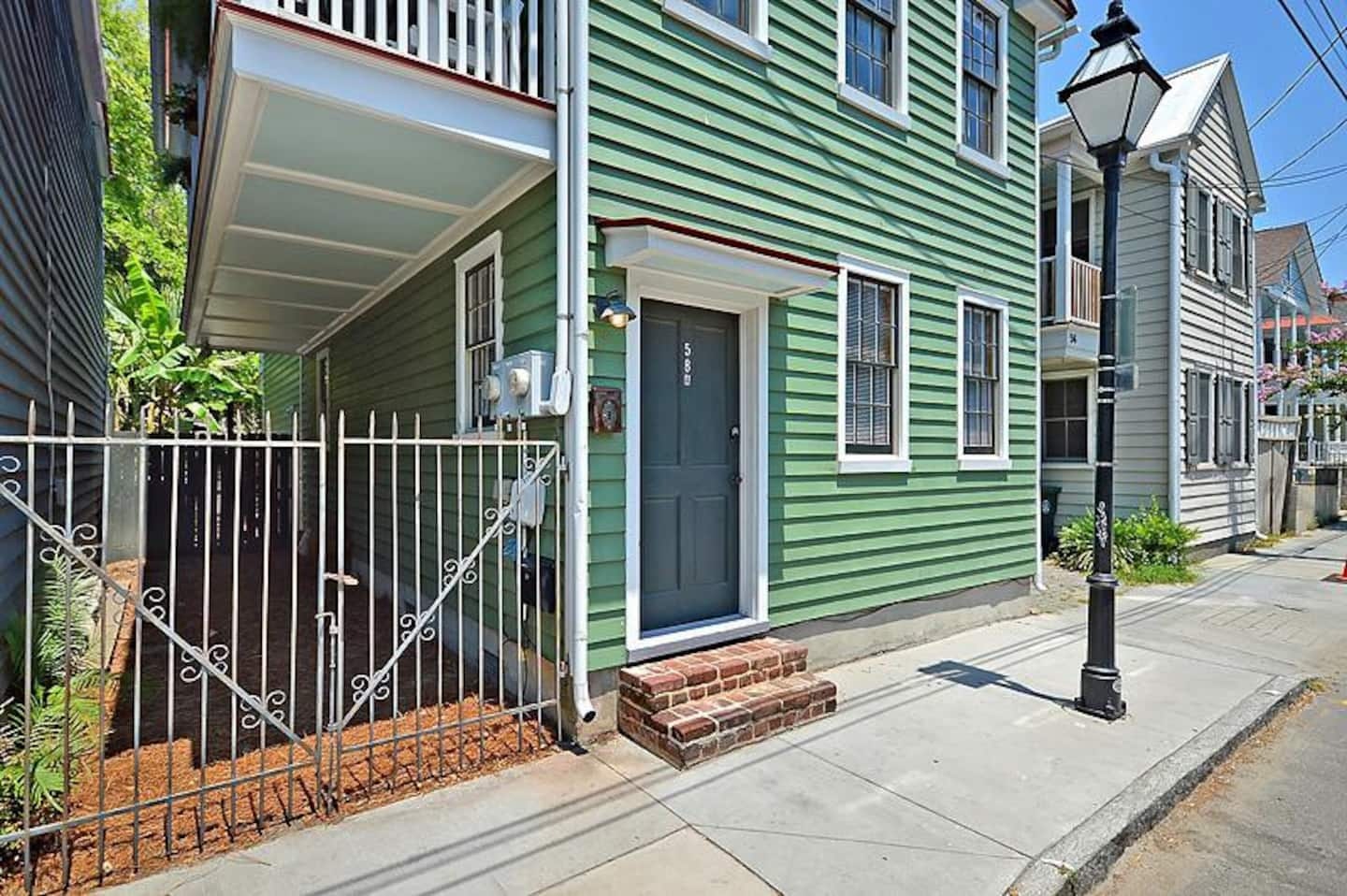 Charleston Home 1006054