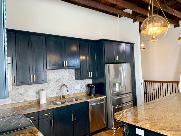 Charleston Home 1006055