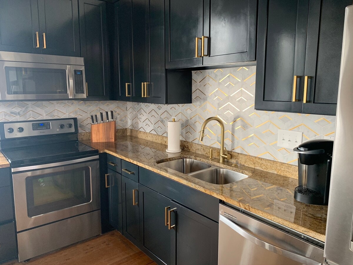 Charleston Home 1006055
