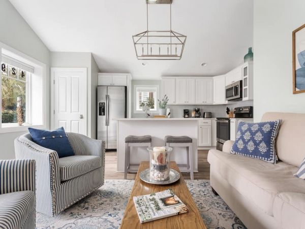 Charleston Home 1006057