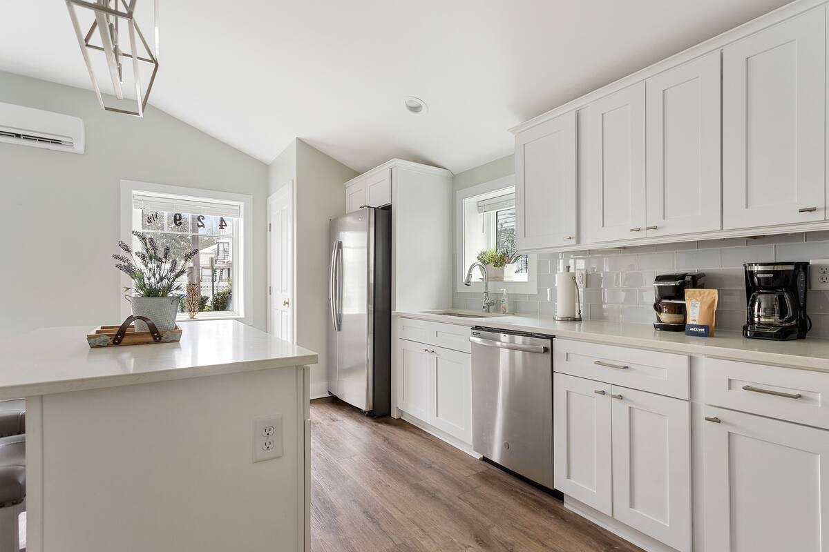 Charleston Home 1006057