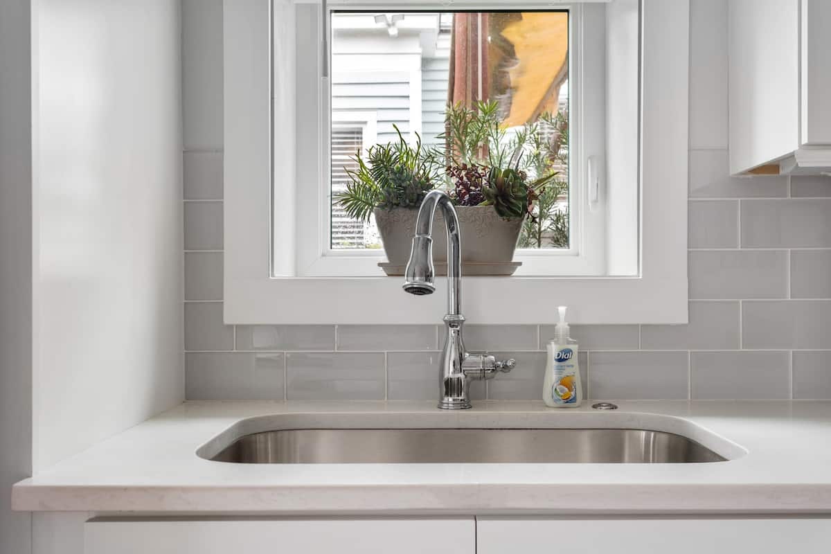 Charleston Home 1006057