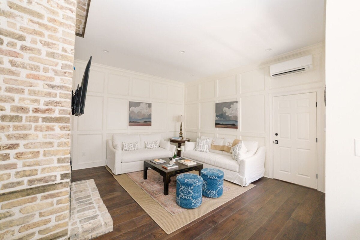 Charleston Home 1006058