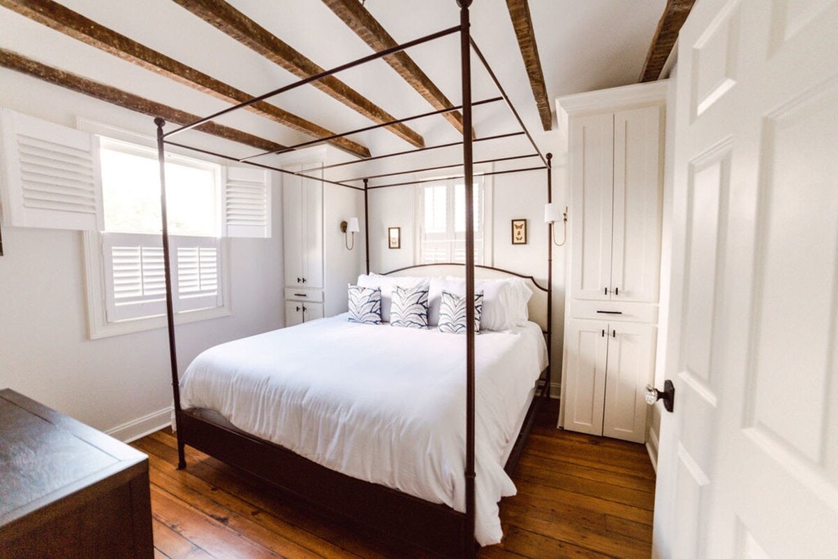 Charleston Home 1006058