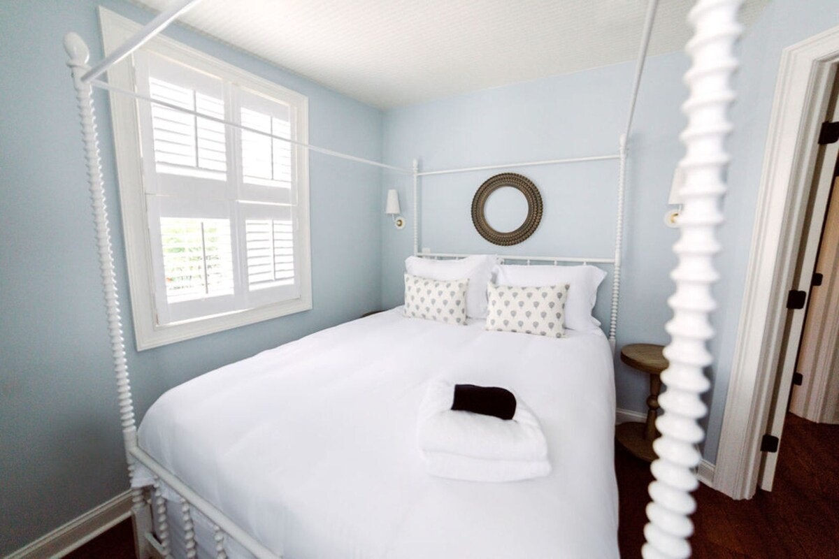 Charleston Home 1006058