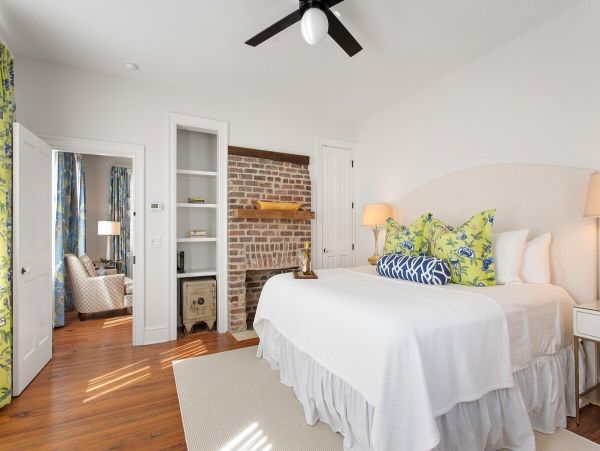Charleston Home 1006060