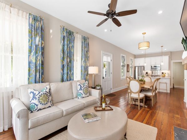 Charleston Home 1006060