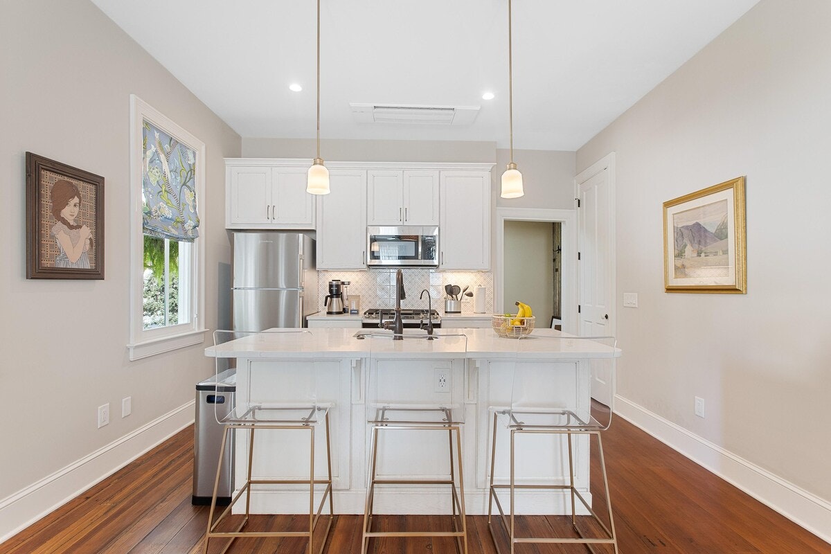 Charleston Home 1006060