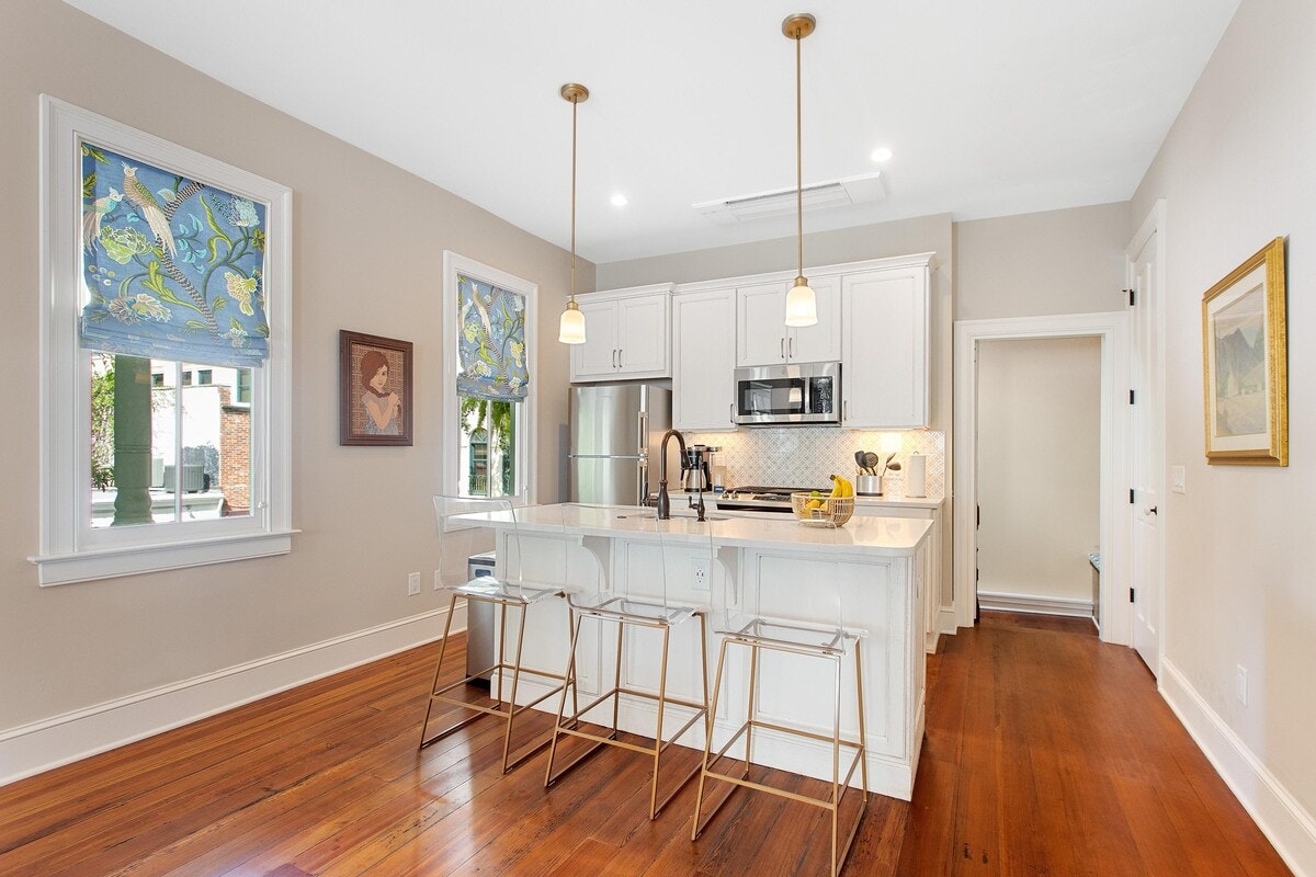 Charleston Home 1006060