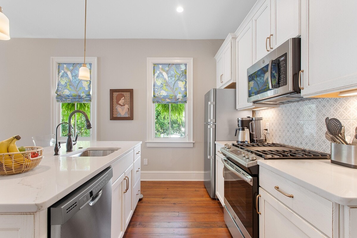 Charleston Home 1006060