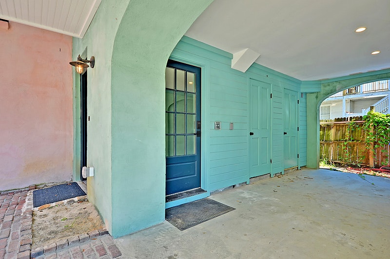 Charleston Home 1006061