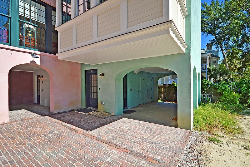 Charleston Home 1006061