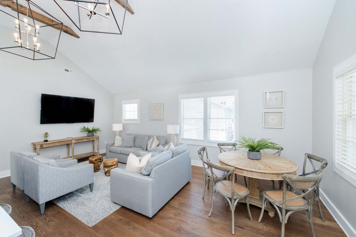 Charleston Elegant Four Bedroom Vacation Rental