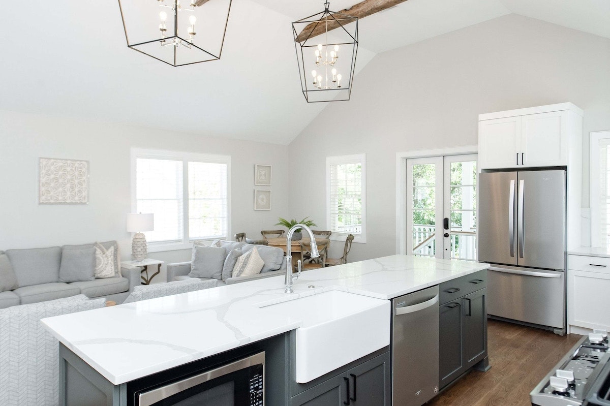 Charleston Elegant Four Bedroom Vacation Rental